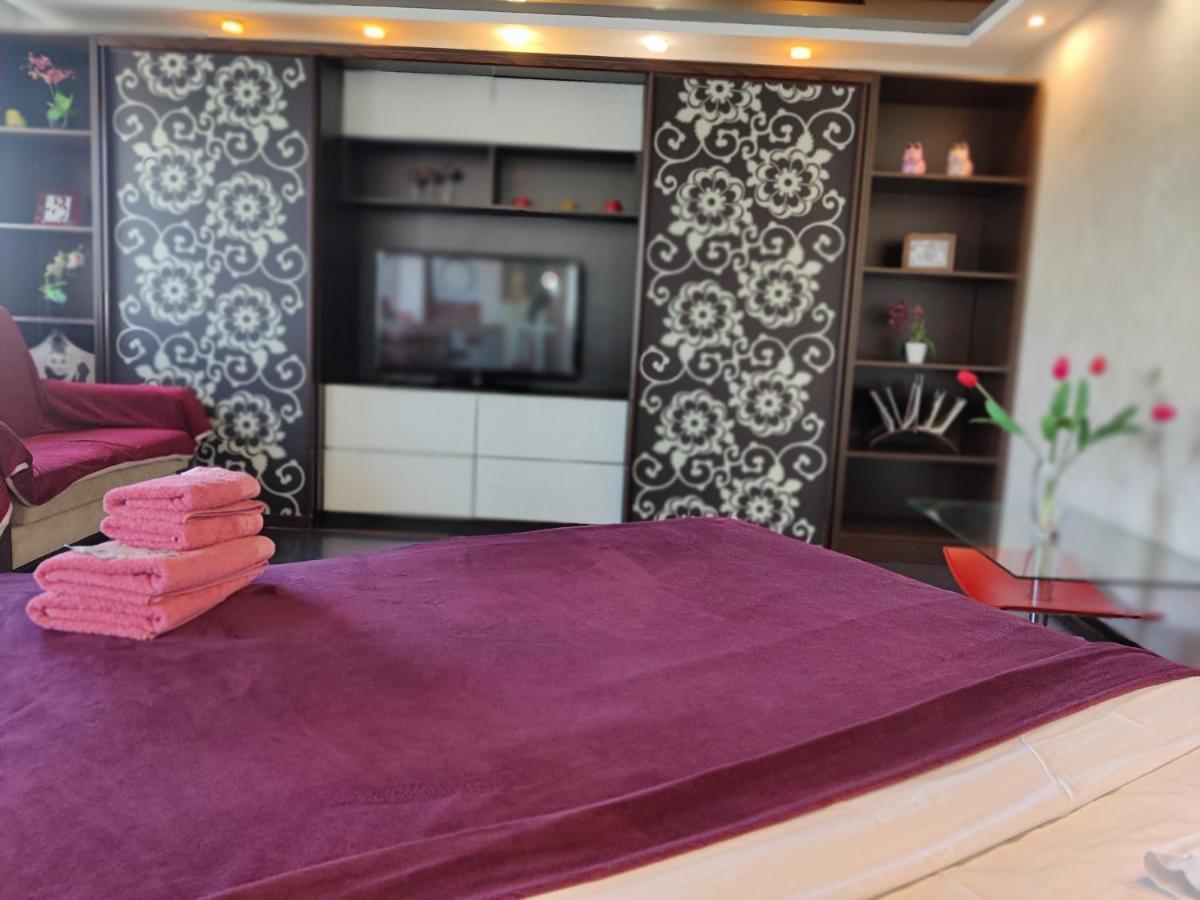 Real Home Apartmens - Podil Promenade Киев Екстериор снимка
